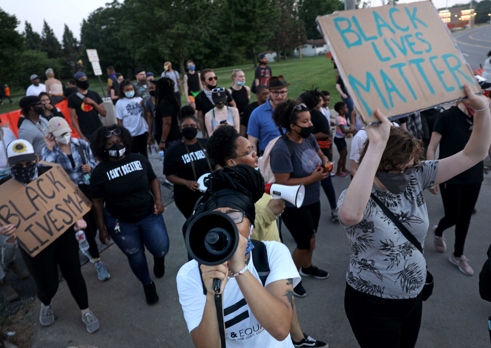 Protesters push for Florissant detective to be fired